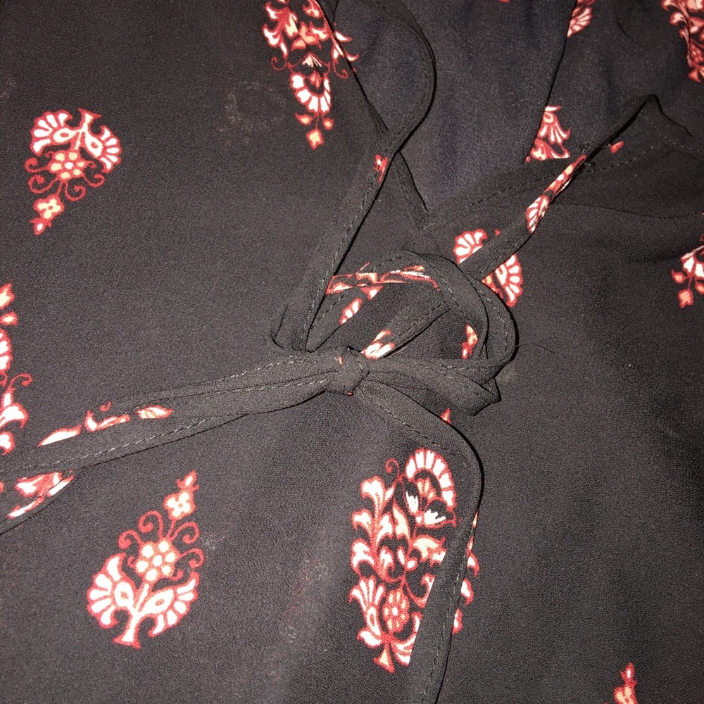 Top with cutouts - Picture 3 of 4